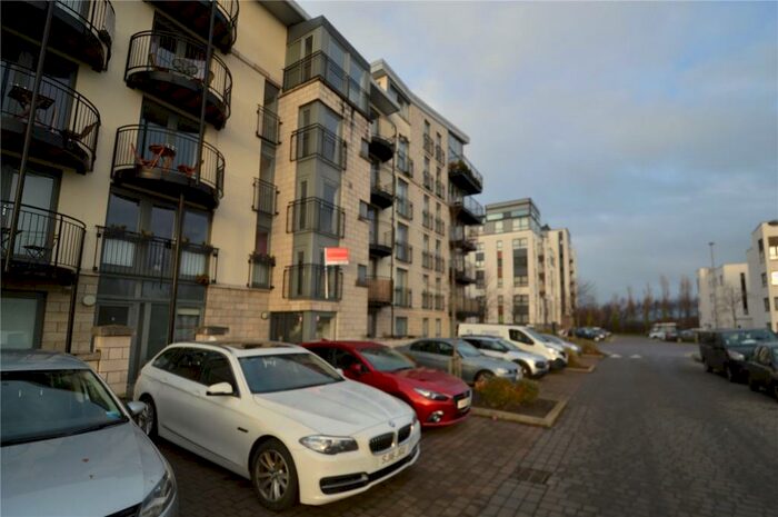 2 Bedroom Flat To Rent In Colonsay Way, Granton, Edinburgh, EH5