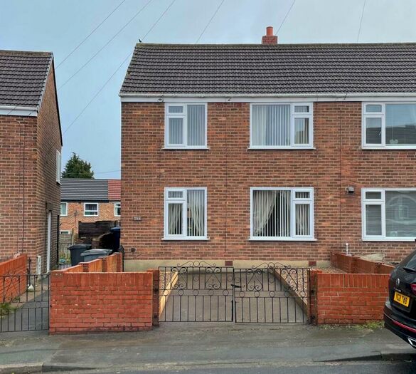 2 Bedroom Semi-Detached House To Rent In Woodland View, West Rainton, Houghton Le Spring, DH4