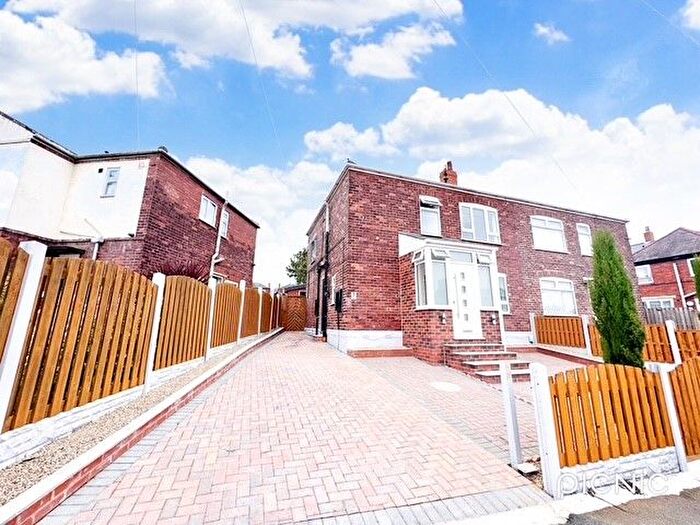 3 Bedroom Property To Rent In Walton Street, Barnsley, S75