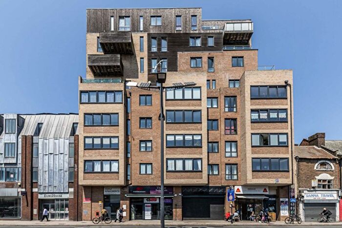 1 Bedroom Flat To Rent In High Street, Hounslow, TW3