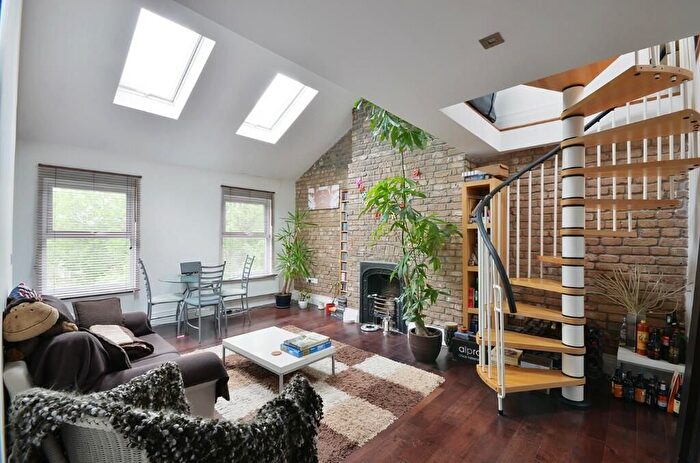 2 Bedroom Flat To Rent In Argyle Road, London, W13