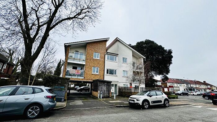 2 Bedroom Flat For Sale In Ordnance Dock Place, Southall, UB2