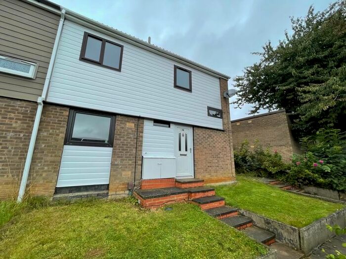 3 Bedroom Terraced House To Rent In Far Meadow Court, Thorplands, Northampton, NN3