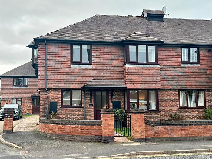 2 Bedroom Flat For Sale In Beechwood Court, Hereford, HR1