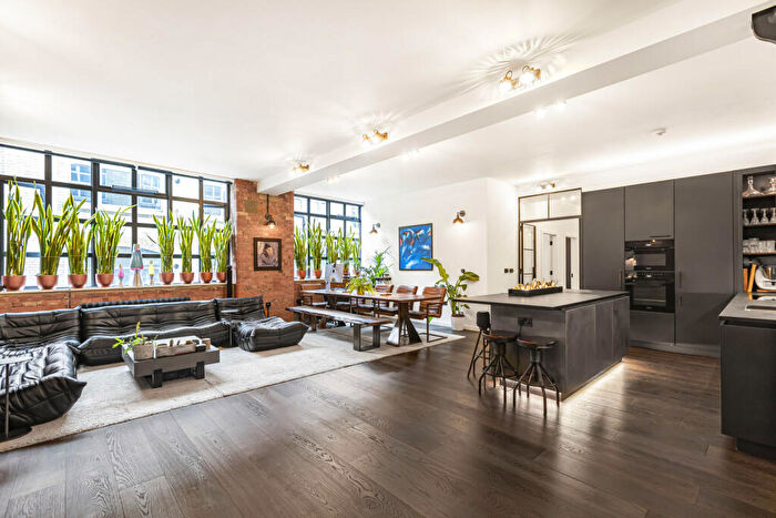 2 Bedroom Apartment To Rent In Underwood Street, Shoreditch, London, N1