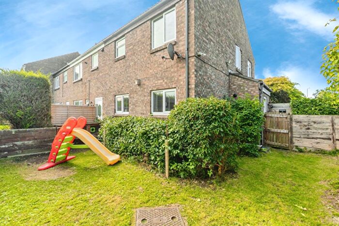 3 Bedroom End Of Terrace House For Sale In Hawthorn Close, Patchway, Bristol, BS34
