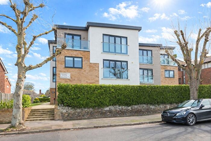 2 Bedroom Flat For Sale In Beach Avenue, Birchington, Kent, CT7