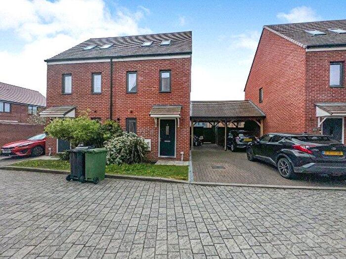 3 Bedroom Semi-Detached House To Rent In Chalk Dene, Castle Hill, Ebbsfleet Valley, Swanscombe, DA10