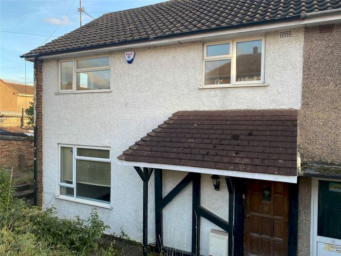 4 Bedroom Semi-Detached House To Rent In Laburnum Road, Rochester, Kent ME2