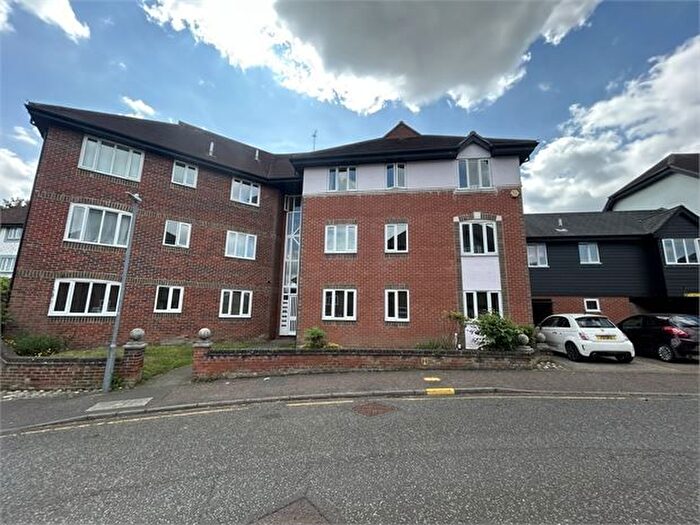 2 Bedroom Flat To Rent In Nicholsons Grove, Colchester, Essex., CO1