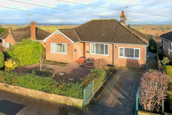 4 Bedroom Detached Bungalow To Rent In Ripley Drive, Harrogate, HG1