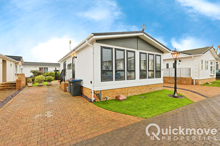 2 Bedroom Park Home For Sale In Herne Bay, Kent, CT6