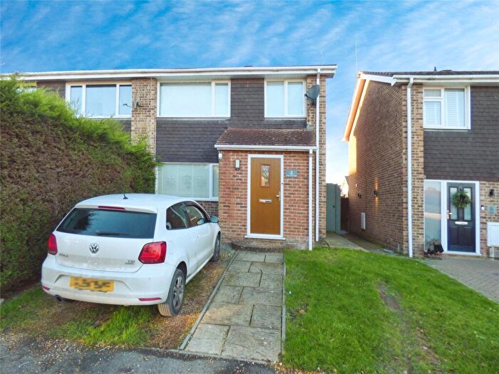 3 Bedroom Semi Detached House For Sale In Kings Copse Road, Hedge End, Southampton, SO30
