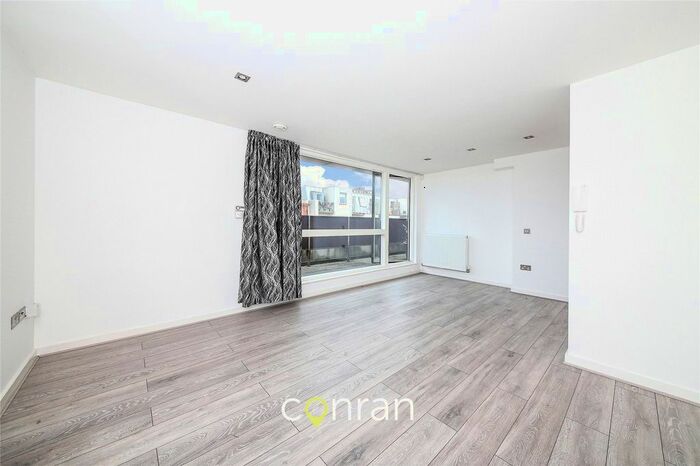 2 Bedroom Flat To Rent In Charlton Church Lane, Charlton, SE7