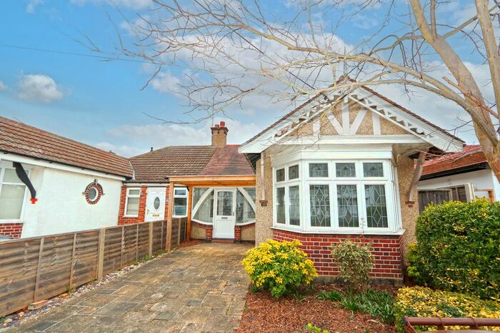3 Bedroom Semi-Detached Bungalow To Rent In Bilton Road, Hadleigh, SS7