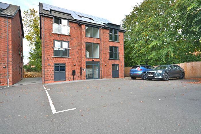 2 Bedroom Apartment For Sale In Hillmorton Road, Hillmorton, CV22