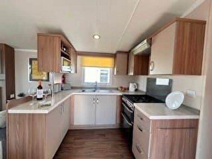 3 Bedroom Park Home For Sale In Amble Links Holiday Park, NE65