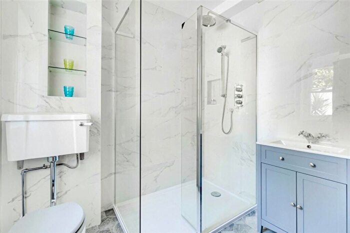 1 Bedroom Flat For Sale In New Kings Road, London, SW6