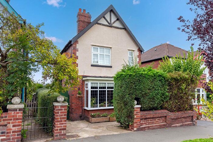 3 Bedroom Detached House For Sale In Norton Lees Lane, Norton Lees, S8