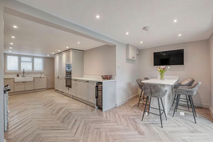 4 Bedroom Detached House For Sale In Tythe Barn Lane, Shirley, Solihull, B90