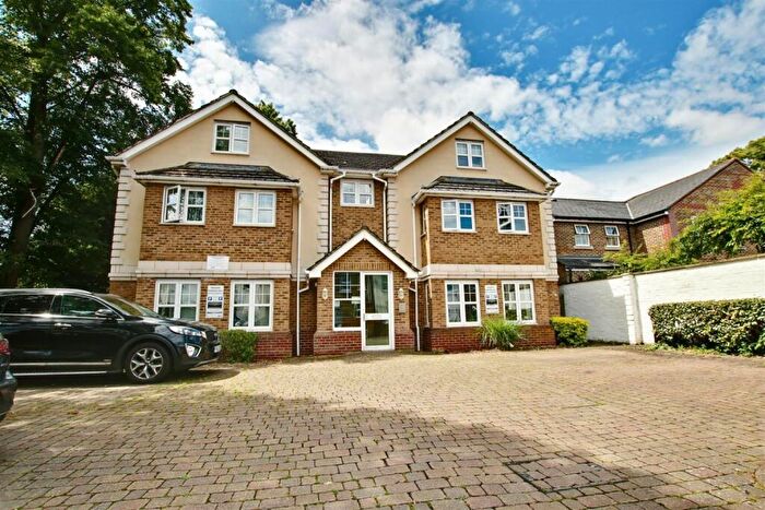 2 Bedroom Flat To Rent In Aylesbury Road, Bromley, Kent, BR2