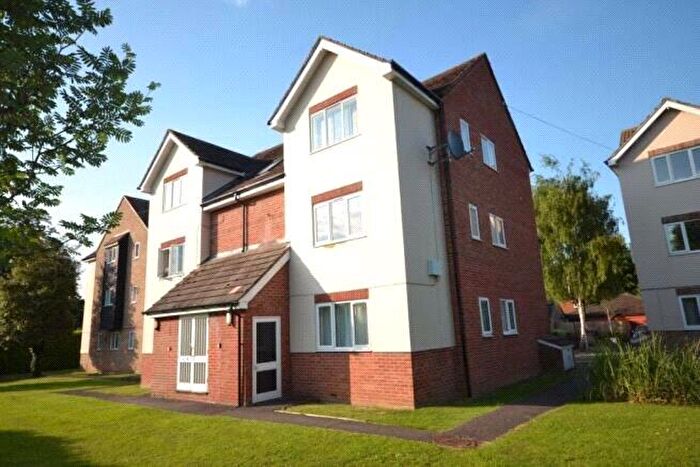 2 Bedroom Apartment To Rent In Brooklands Walk, Chelmsford, CM2