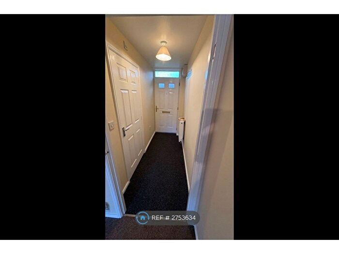 2 Bedroom End Terrace House To Rent In Sheffield Road, Chesterfield, S41