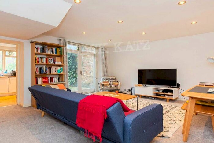 1 Bedroom Flat To Rent In Stratford Villas, NW1