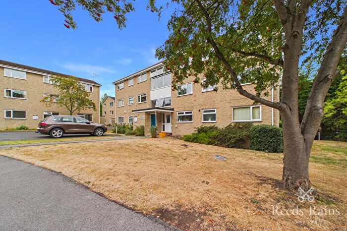 2 Bedroom Apartment For Sale In Park Grange Croft, Sheffield, South Yorkshire, S2