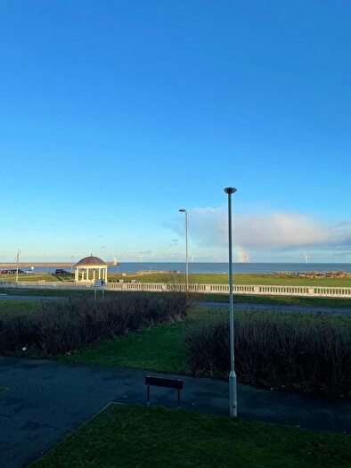 2 Bedroom Flat To Rent In Viking Court, Blyth, NE24