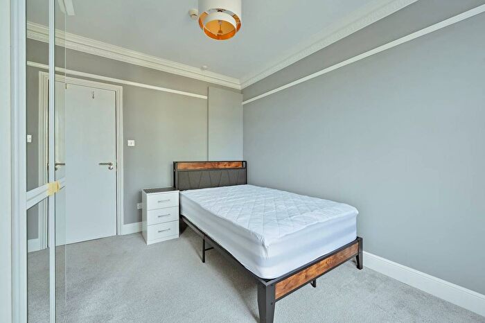 Studio To Rent In Bushey, Bushey, WD23