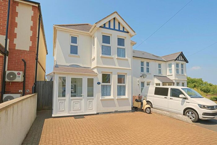 3 Bedroom Detached House For Sale In Short Walk To Beach * Shanklin, PO37