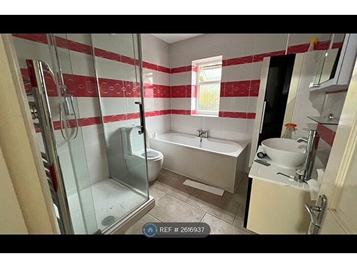 3 Bedroom Terraced House To Rent In Wildfell Road, London, SE6