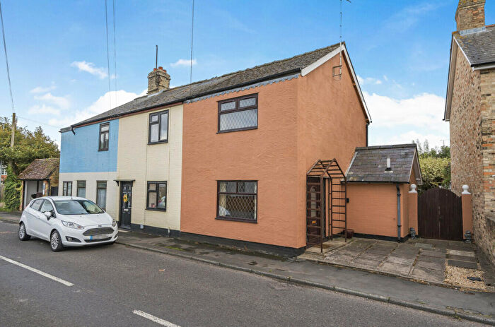 2 Bedroom Semi-Detached House For Sale In Abbey Street, Ickleton, Saffron Walden, Cambridgeshire, CB10