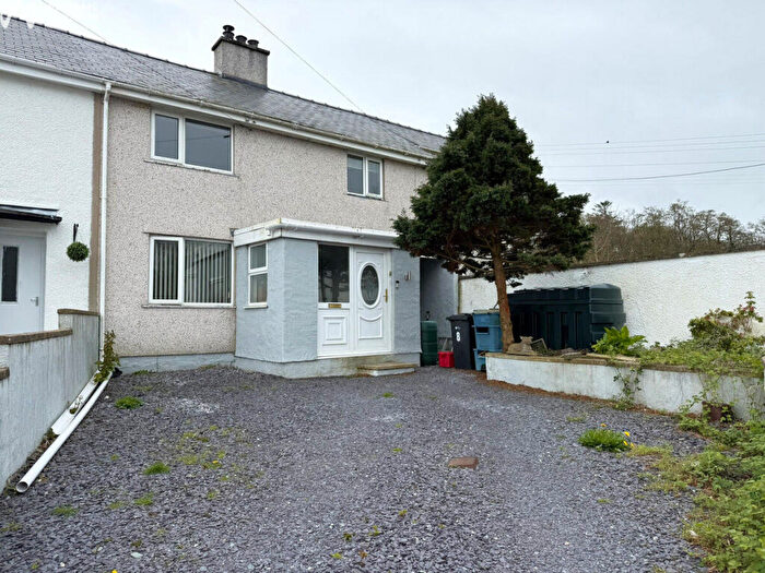 4 Bedroom Semi-Detached House For Sale In Glascoed, Hermon, Anglesey, LL62