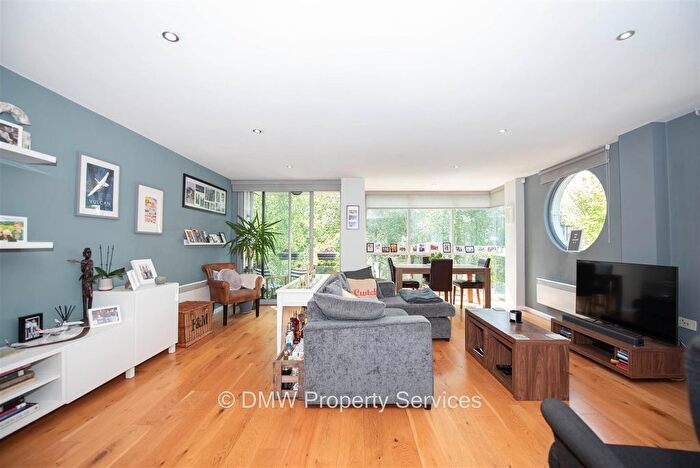 2 Bedroom Flat For Sale In Cranmer Street, Mapperley Park, Nottingham, NG3