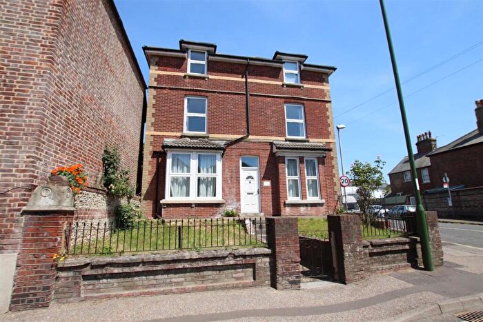 2 Bedroom Apartment To Rent In Whyke Road, Chichester, PO19