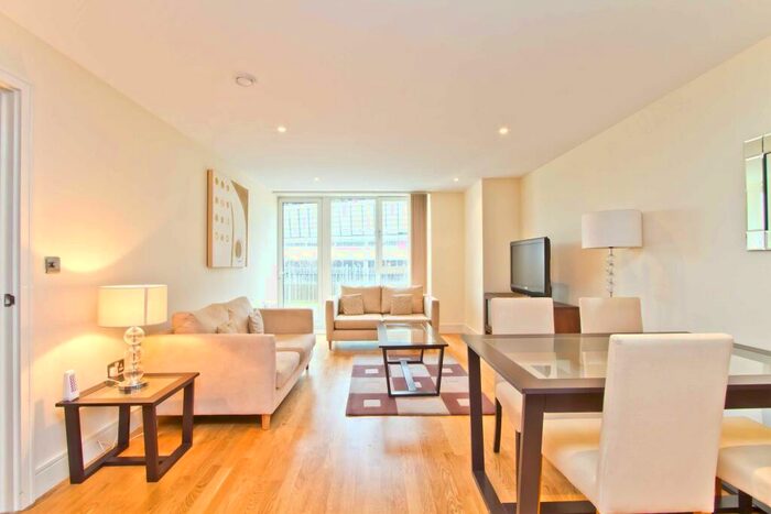 2 Bedroom Apartment To Rent In Drayton Park, London, N5