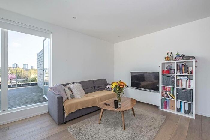 2 Bedroom Flat To Rent In Canterbury House, NW6