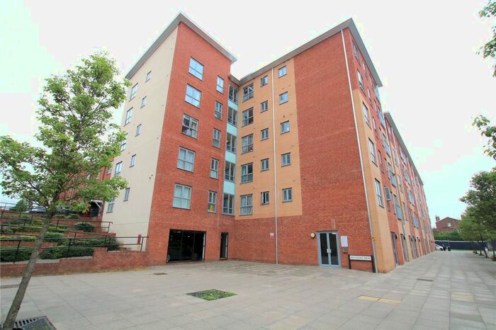 2 Bedroom Flat To Rent In Englefield House, Moulsford Mews, Reading, Berkshire, RG30