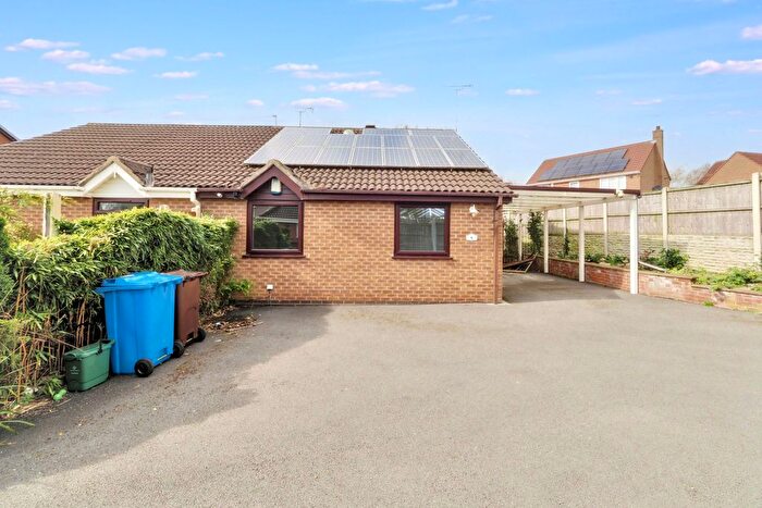 2 Bedroom Bungalow For Sale In Barcheston Close, Oakwood, Derby, DE21
