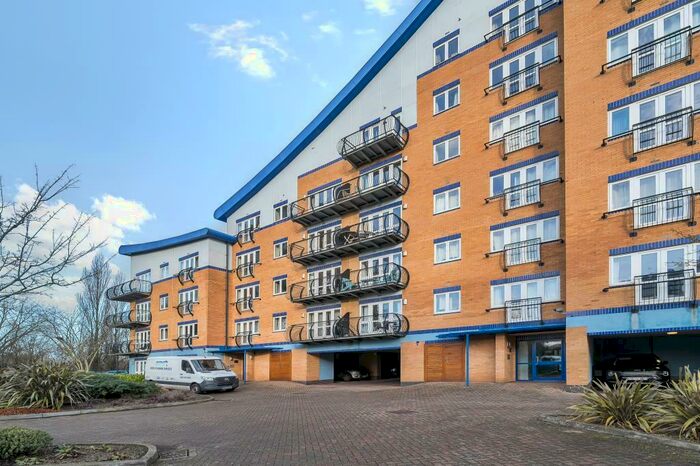 2 Bedroom Apartment To Rent In Luscinia View, Napier Road, RG1