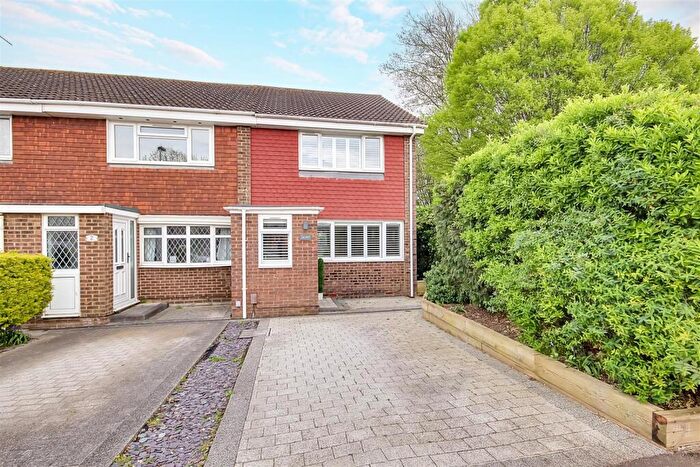 2 Bedroom End Of Terrace House For Sale In Montreal Way, Worthing, BN13