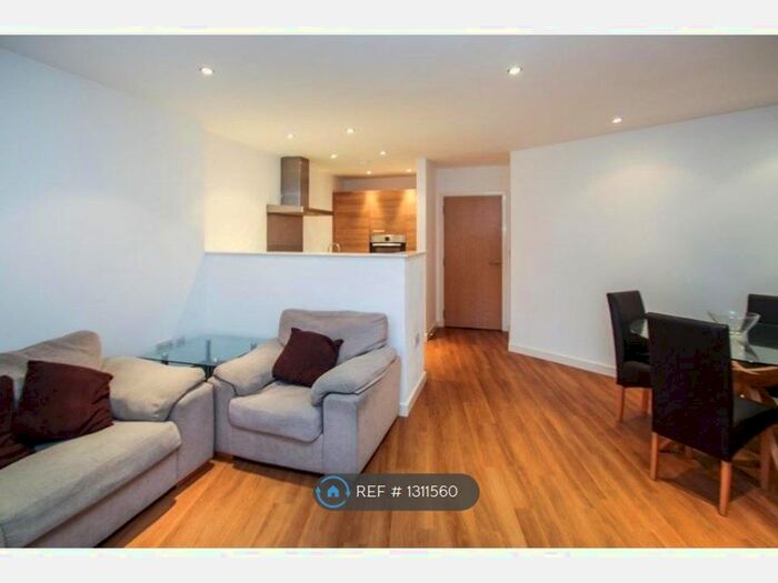 2 Bedroom Flat To Rent In Helen House, Brentwood CM14