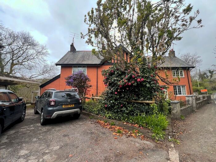 4 Bedroom Detached House For Sale In Glyncoch Blackmill -, Blackmill, CF35