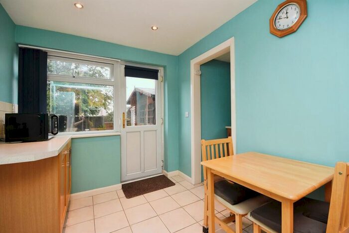 2 Bedroom Semi-Detached Bungalow For Sale In Sidmouth Road, Chelmsford, CM1