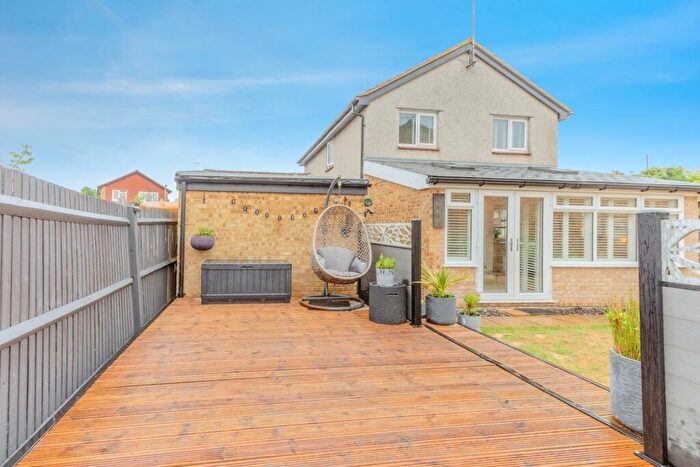 4 Bedroom Detached House For Sale In Whimbrel Close, Sittingbourne, Kent, ME10