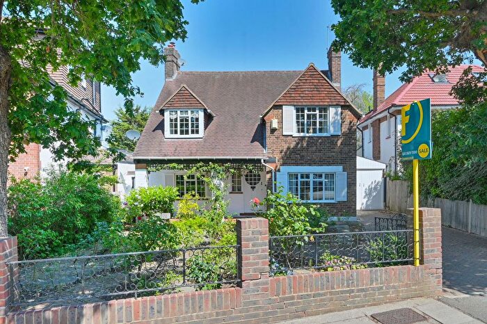 4 Bedroom Detached House For Sale In Blenheim Road, Raynes Park, London, SW20