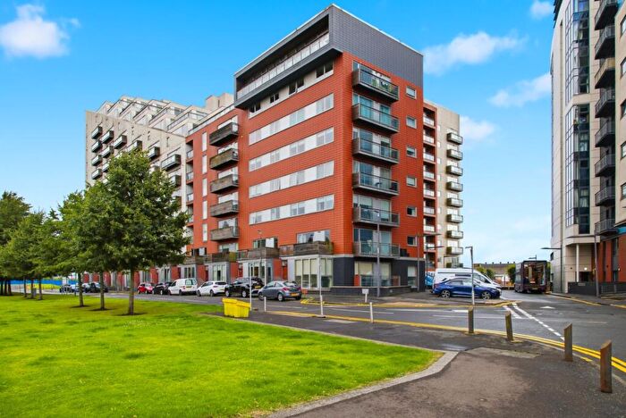 2 Bedroom Flat For Sale In Glasgow Harbour Terraces, Glasgow, G11