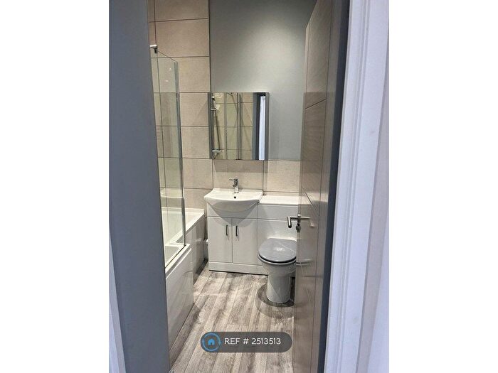 1 Bedroom Flat To Rent In Mary Street, Porthcawl, CF36